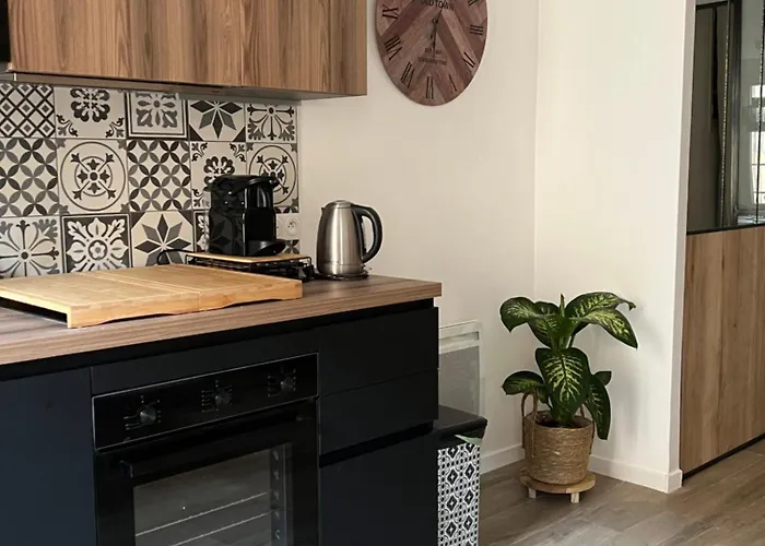 Au Coeur Du Vieil Apartamento Antibes